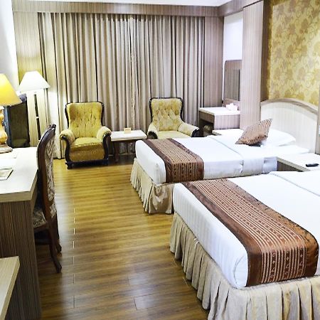 Formosa Hotel Batam Екстериор снимка