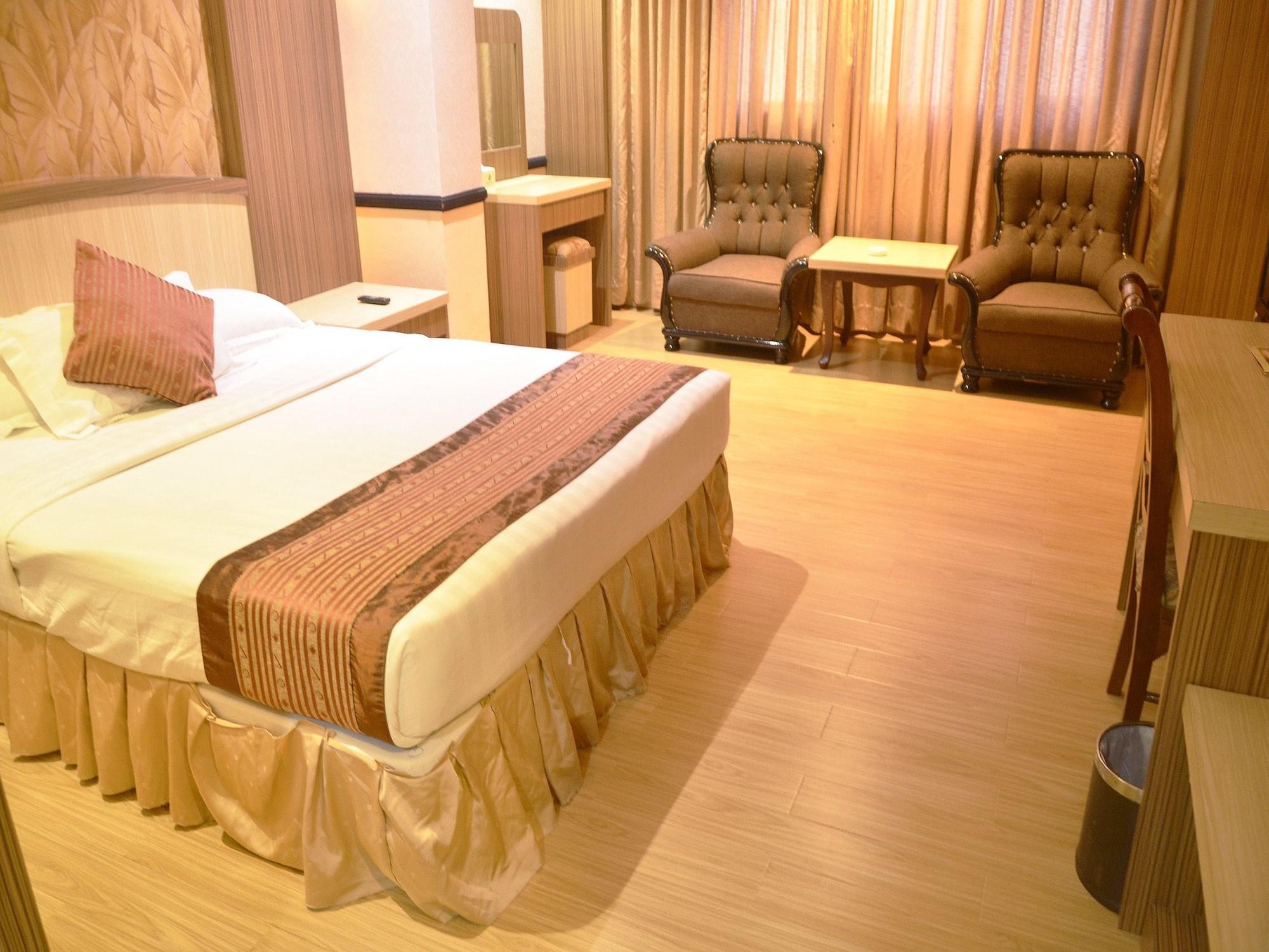 Formosa Hotel Batam Екстериор снимка