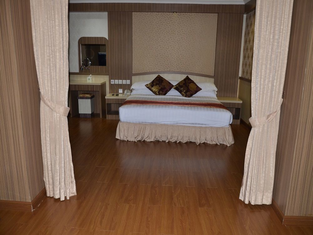 Formosa Hotel Batam Екстериор снимка