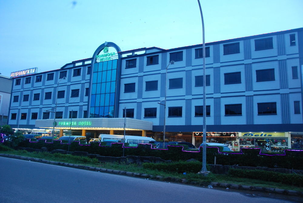 Formosa Hotel Batam Екстериор снимка