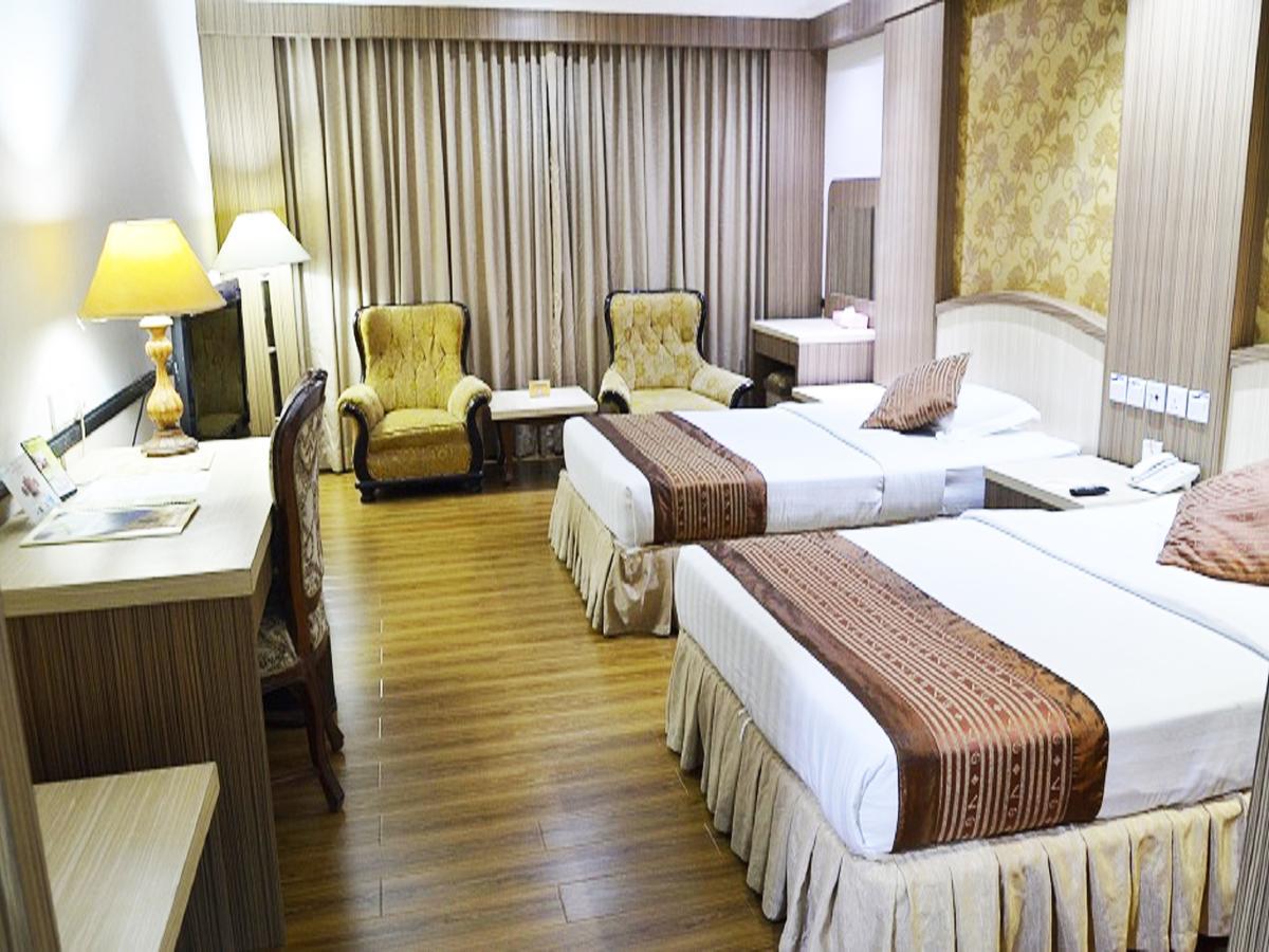 Formosa Hotel Batam Екстериор снимка